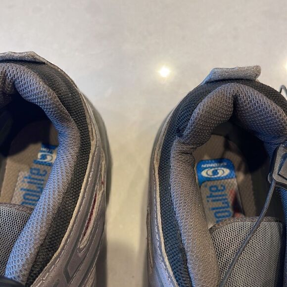 Salomon men’s shoes size 8 EUR 40 contragrip soles ortholite insoles, nice.